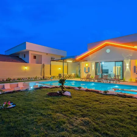 Ader Doga Villalari 3 * 페티예